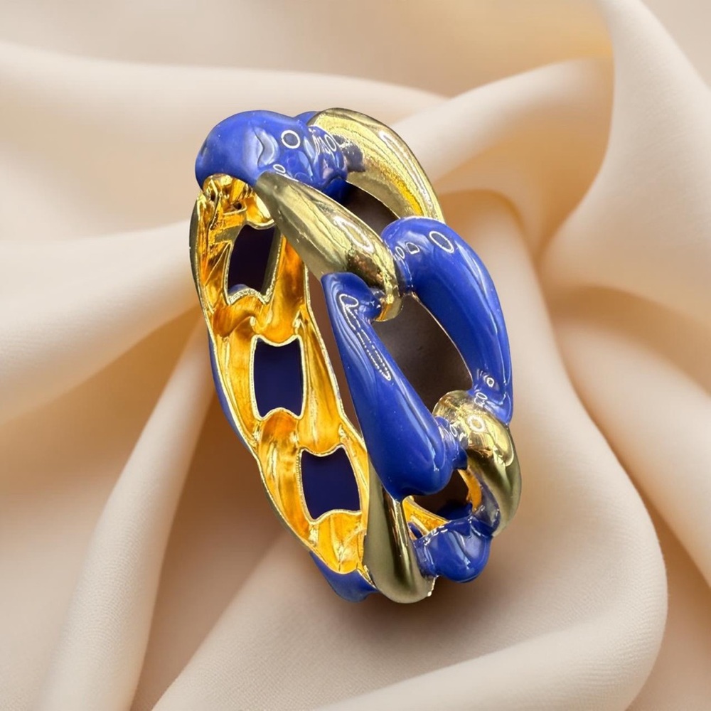 🚨3 for $15🚨 NEW - Blue and Gold Spring Clasp Bracelet